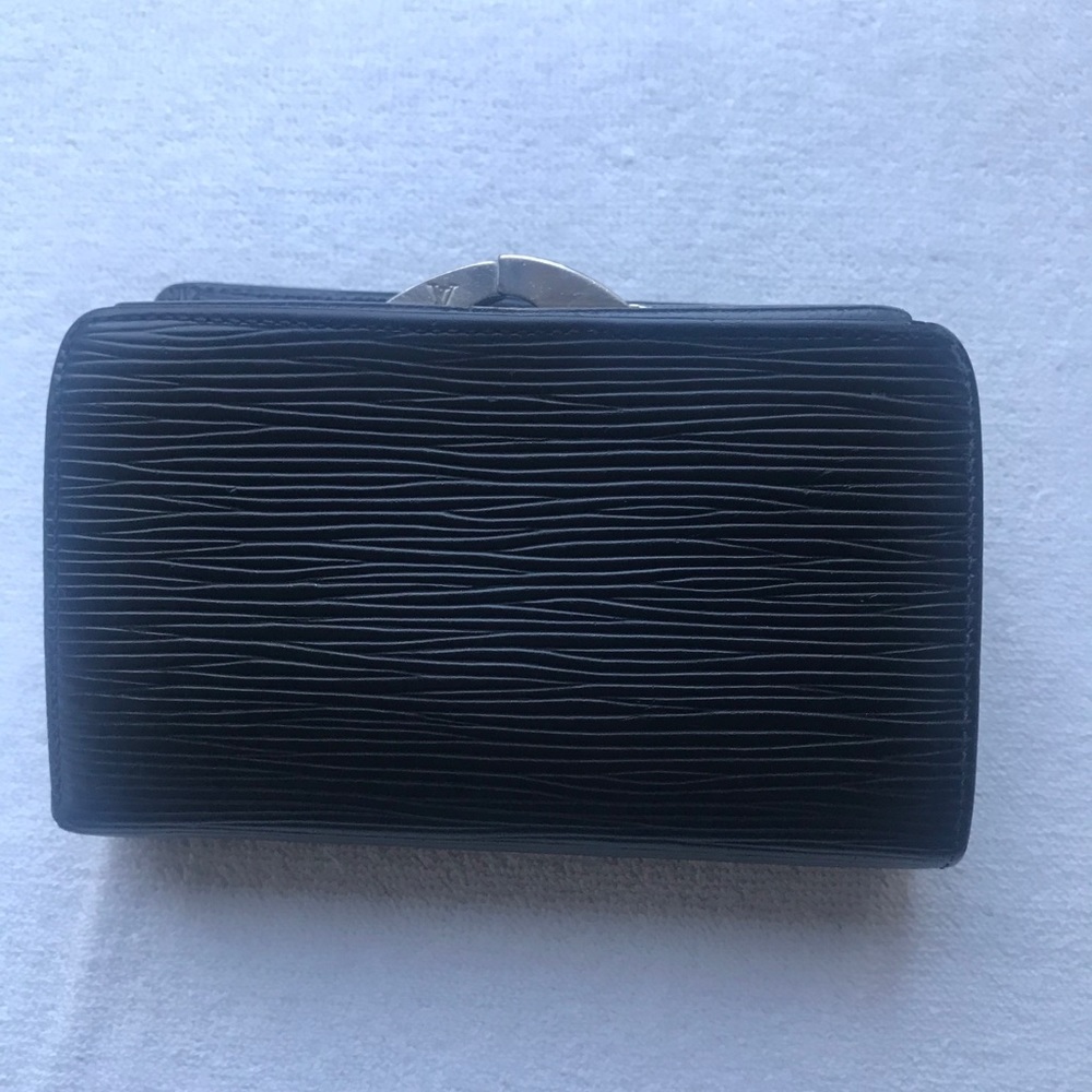Louis Vuitton Epi Leather Wallet - Picture 2 of 4